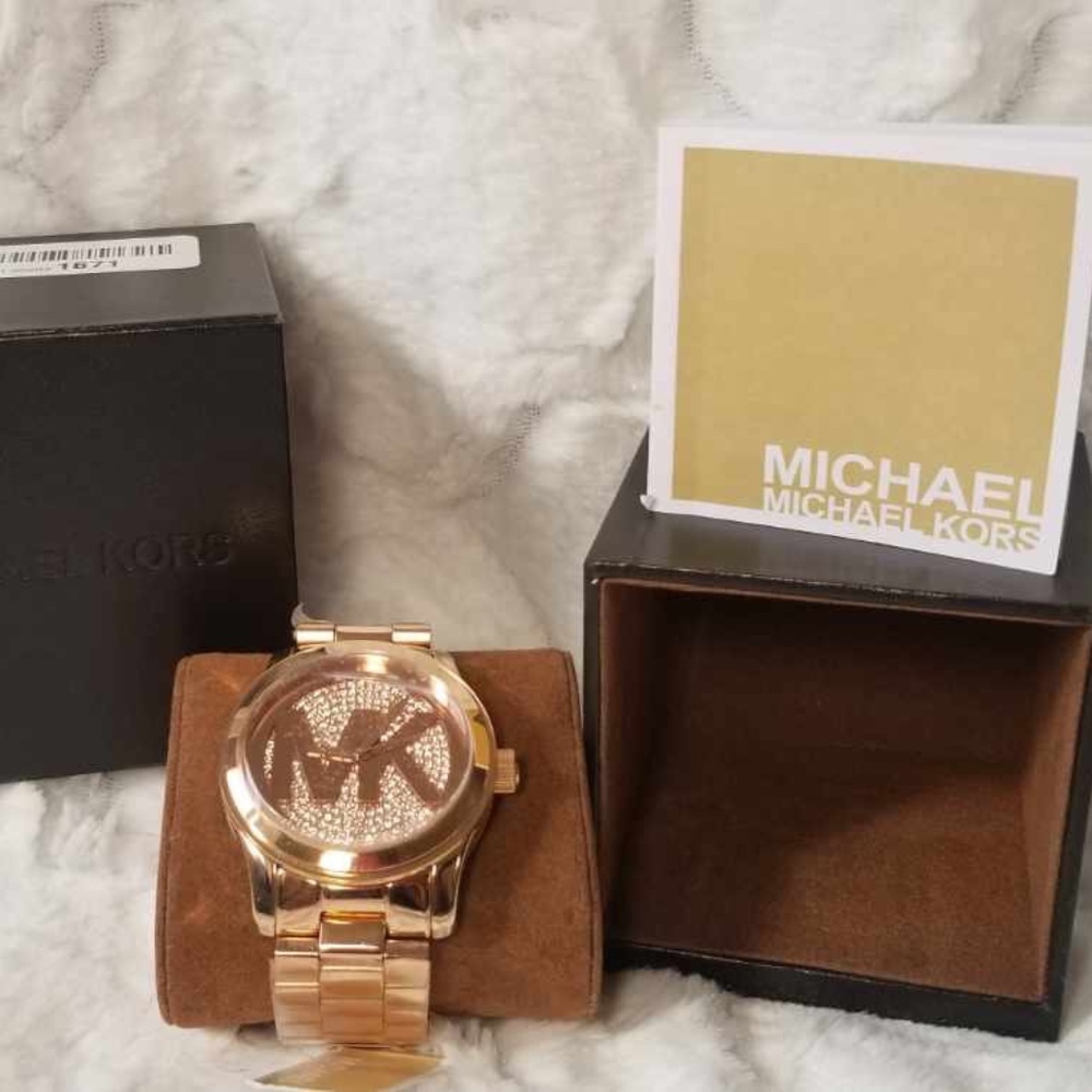 Michael Kors Women's  'Runway' Rose Gold Watch